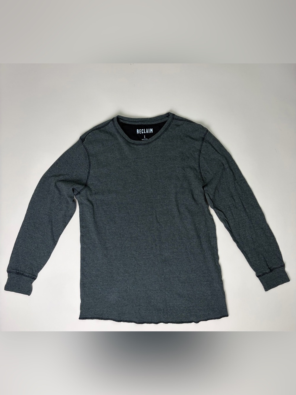 Buckle Reclaim Men’s Gray Long Sleeve Shirt Raw Hem | Size L